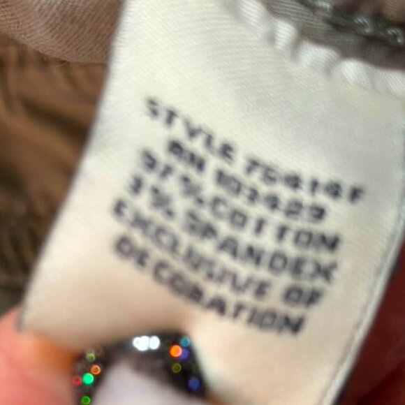 TWO pairs Caffe Marrakesh Cargo Capri Pants -1 Light Green & 1 Khaki Tan SIZE 6 - Picture 12 of 13